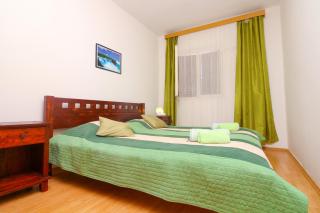 Apartments by the sea Grebastica, Sibenik - 480 - Grebaštica - 4