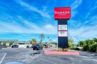 All-New, First Floor, Bunk Bed, Huge Pool, 70 inch TV, Tiki Bar! - Sarasota - 8