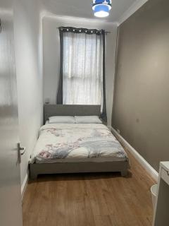 03 Bedroom Apartment-Self Check in - Londra - 1