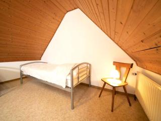 Holiday home near Düsseldorf exhibition centre - Jüchen - 1