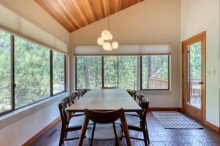 Mid Century Lodge - Black Butte Ranch - 1