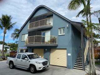 Rainbow Beach Dream Newly Renovated Stylish One Bedroom Apartment - Rainbow Beach - 2