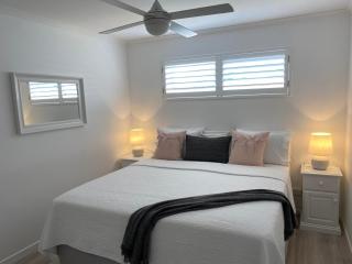 Rainbow Beach Dream Newly Renovated Stylish One Bedroom Apartment - Rainbow Beach - 5