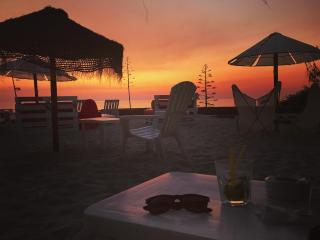 Rock’s Beach Spot Suit - 3