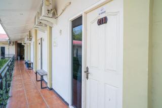 RedDoorz Plus Syariah At Lotus Hotel Bojonegoro - Bojonegoro - 6