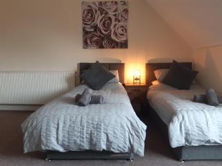 Carvetii - Laurel House - 2 bed House sleeps up to 8 - 9