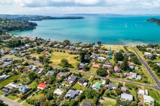 Bach 14 - Stay Waiheke - Blackpool - 6