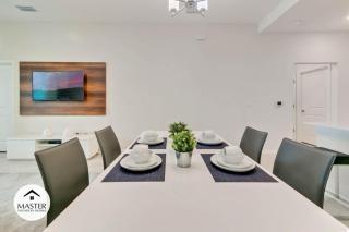 2 Bedrooms 2 Bathrooms Storey Lake 3120-403 Pc - 1
