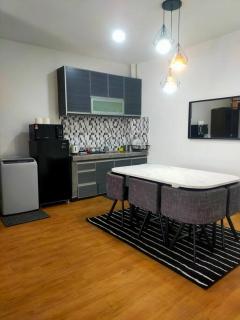 Omar's place 4 - Best view of KLCC Twin Towers. - 9