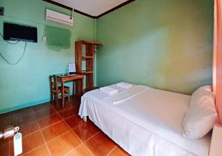 RedDoorz at July's Haven Seaside Pension Camiguin - Mambajao - 1