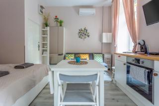 Goldcentral Apartments Akacfa Studios - Budapest - 4