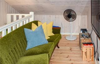 Cozy Home In Brøttum With Kitchen - 9