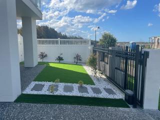Waterside Holiday Home - Redcliffe - 7