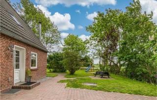 Nice Home In Niebüll With Kitchen - 2