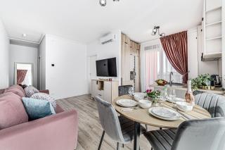 Elegant Apartment near AFI & Atrium Mall - 0