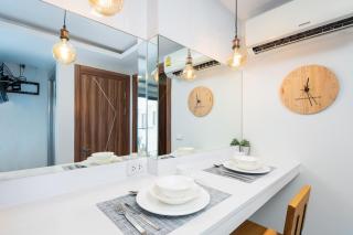Rare XXXL Swimming Pools Resort - Free Fast WIFI - Top Floor Pool View Balcony - Pattaya Sud - 4