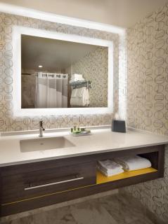 Holiday Inn Montreal Longueuil by IHG - Longueuil - 7