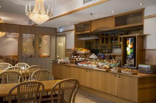 Crystal Plaza Hotel - 2