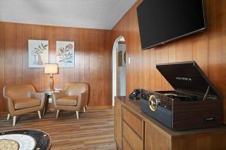 The Beverly on Buena Lake - Waterford - 7