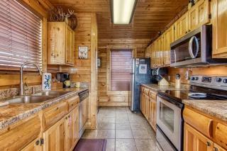 Endless View- AMAZING Panoramic Mountain Views, Pool Access, FREE Area Attraction Tickets - Sevierville - 7
