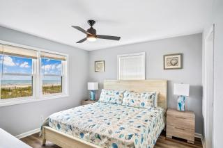Ocean Daze - Sleeps 22, Direct Oceanfront, Renovated May 2022 - 2
