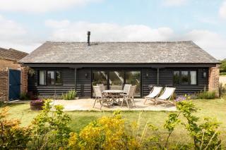 Linseed Barn- Stamford Holiday Cottages - 6