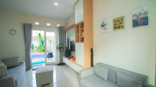 Vila Dolby with Private Pool by Masterpiece Villa - Batu - 4