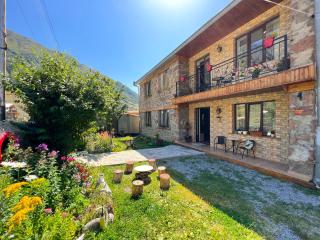 Ia's Guest House - Kazbegi - 0