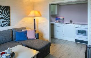 1 Bedroom Amazing Apartment In Øydegard - - 2