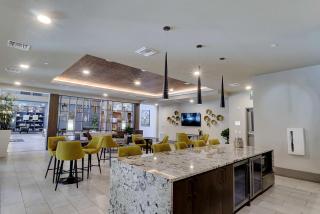 Walk Score 81-Shopping District-King Bed-Parking - G4004 - Scottsdale - 1