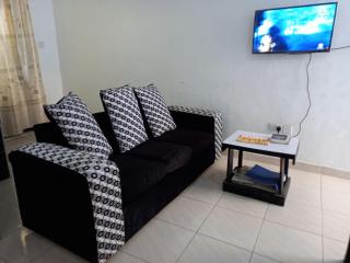 Inviting 1-Bed Studio iwith Breakfast Nairobi - 6