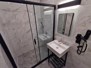 Luxx Garden Hotel - 4
