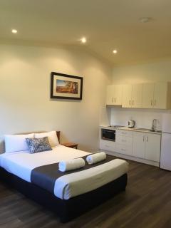 Emerald Explorers Inn - 6