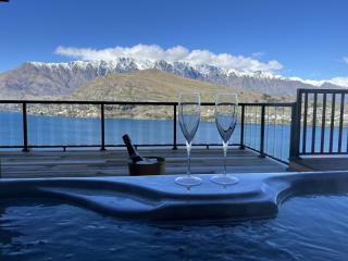 Spa, Mountains & Lake - Queenstown - 0