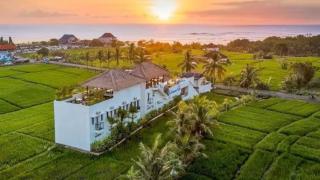 Swell Hotel, Pool Bar & Restaurant - Tanah Lot - 0