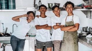 Swell Hotel, Pool Bar & Restaurant - Tanah Lot - 1