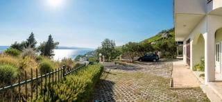 Family friendly apartments with a swimming pool Lokva Rogoznica, Omis - 11931 - Lokva Rogoznica - 2