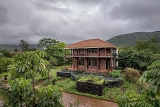 SaffronStays Boulevard LogHouse - a wooden chalet amidst nature - Kārli - 9