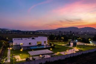 StayVista's Le Bon Horizon - Hillside Elegance with Chic Interiors, Poolside Serenity & Picturesque Gazebo - Proximity to Sula - Nashik - 8