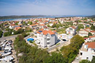Family friendly apartments with a swimming pool Pirovac, Sibenik - 18998 - Pirovac - 0