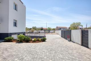 Family friendly apartments with a swimming pool Pirovac, Sibenik - 18998 - Pirovac - 2