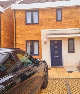 Modern 3bedroom house with Netflix & 2Driveway parking - East Tilbury - 8