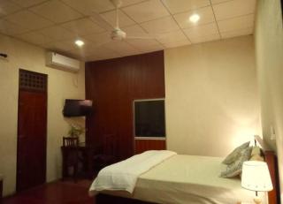 1 Bedroomed Chalet with Kitchen AC/HW Free Parking - Hikkaduwa - 7