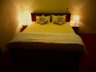 1 Bedroomed Chalet with Kitchen AC/HW Free Parking - Hikkaduwa - 1