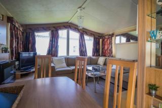 Stunning 6 Berth Caravan At Suffolk Sands Holiday Park Ref 45031G - Felixstowe - 8