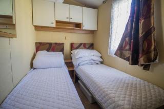 Stunning 6 Berth Caravan At Suffolk Sands Holiday Park Ref 45031G - 2