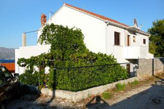 Apartments with a parking space Postira, Brac - 2919 - Postira - 0