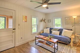 Picturesque Retreat on 1 Acre with Gas Grill! - 0