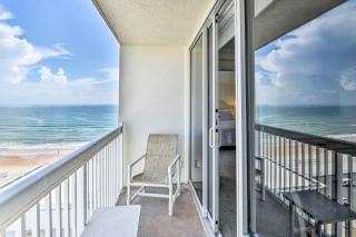 Sunny Daytona Beach Gem with Ocean Views! - Daytona Beach - 0