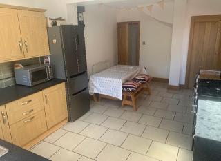 4 Bedroom house with parking, Near Safari Park - Kidderminster - 7